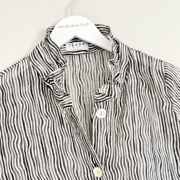 TERRA SJ APPAREL Women’s Black White Blouse Button Up Wired Collar Lagenlook S - Picture 3 of 12